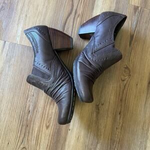 Yuu Teresa Slouch Brown Slouch Leather Ankle Bootie Shootie Shoes Size 8. 5